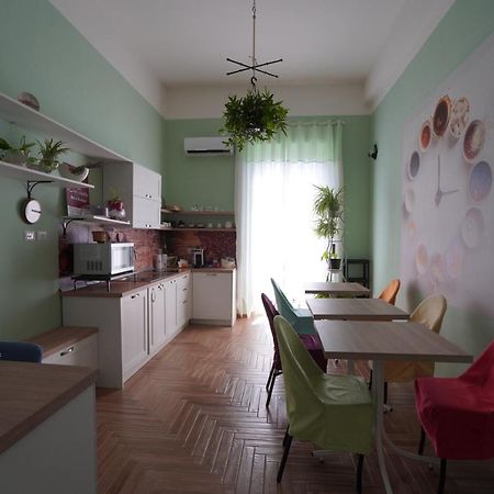 B&B I Due Teatri Neapel Exteriör bild