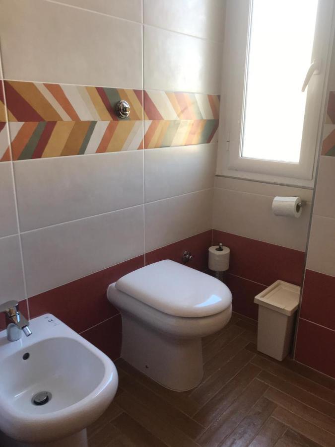B&B I Due Teatri Neapel Exteriör bild