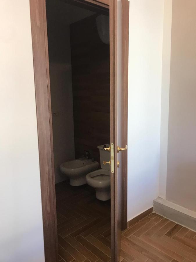 B&B I Due Teatri Neapel Exteriör bild